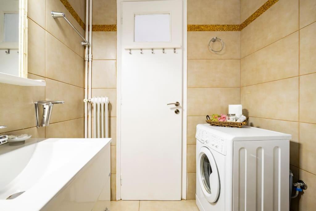 Athens Paradise Cozy 53 Sqm Apartament Near To Metro Exterior photo
